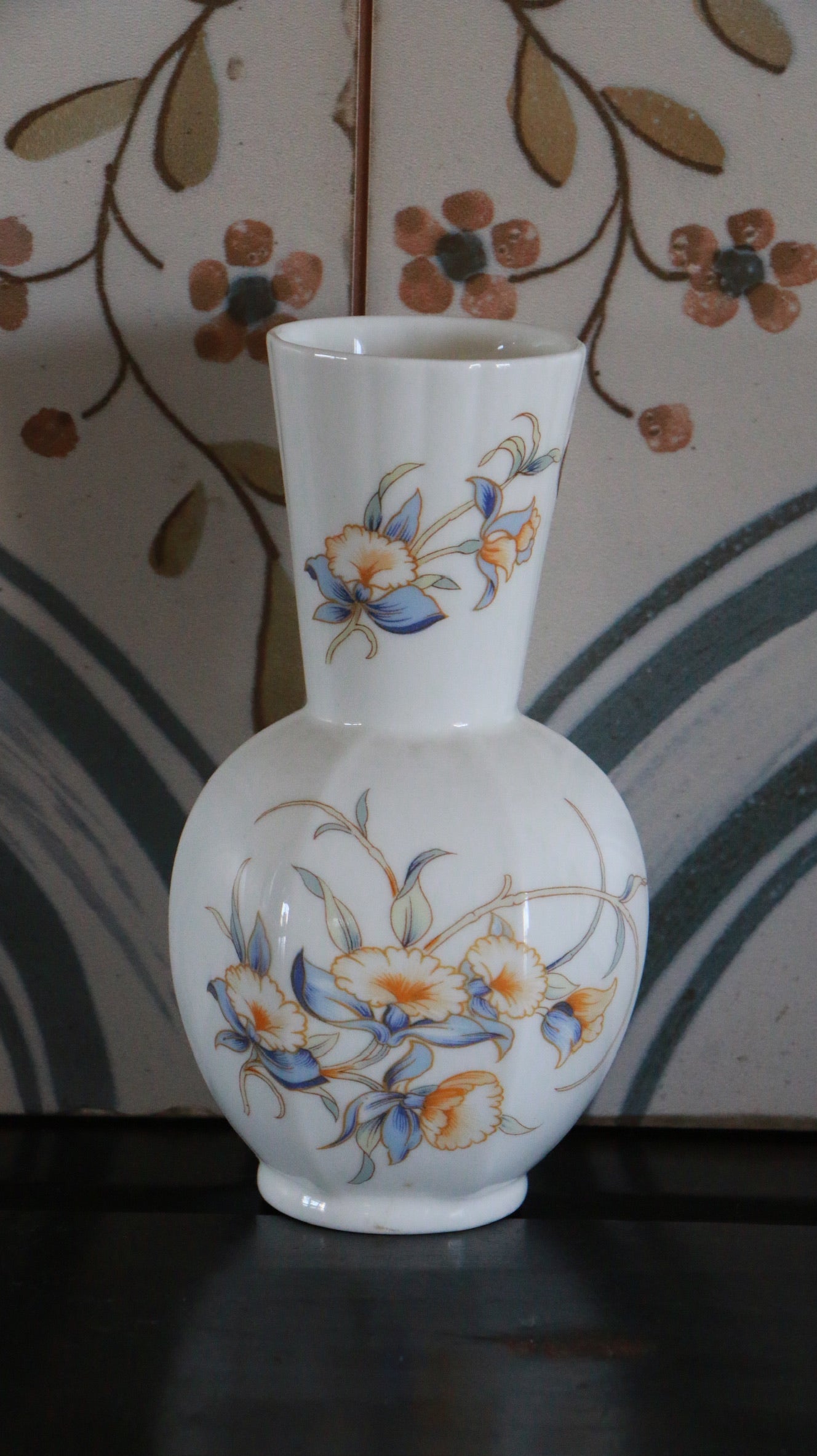 Aynsley Just Orchids Bud Vase Blue & White Orchids