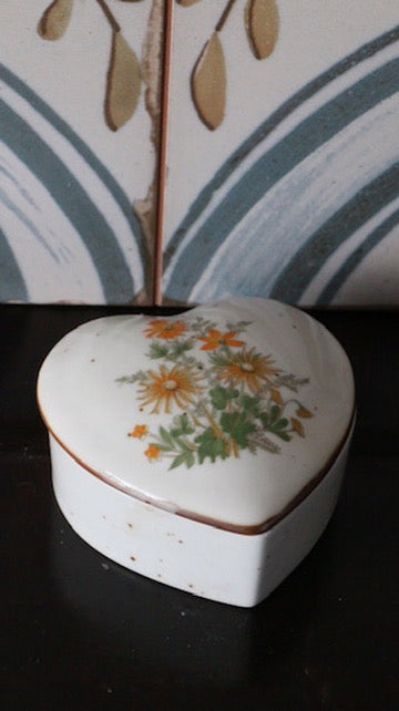 Vintage Heart Shaped Porcelain Trinket Box with Floral Detail on Lid