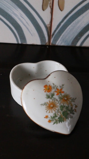 Vintage Heart Shaped Porcelain Trinket Box with Floral Detail on Lid