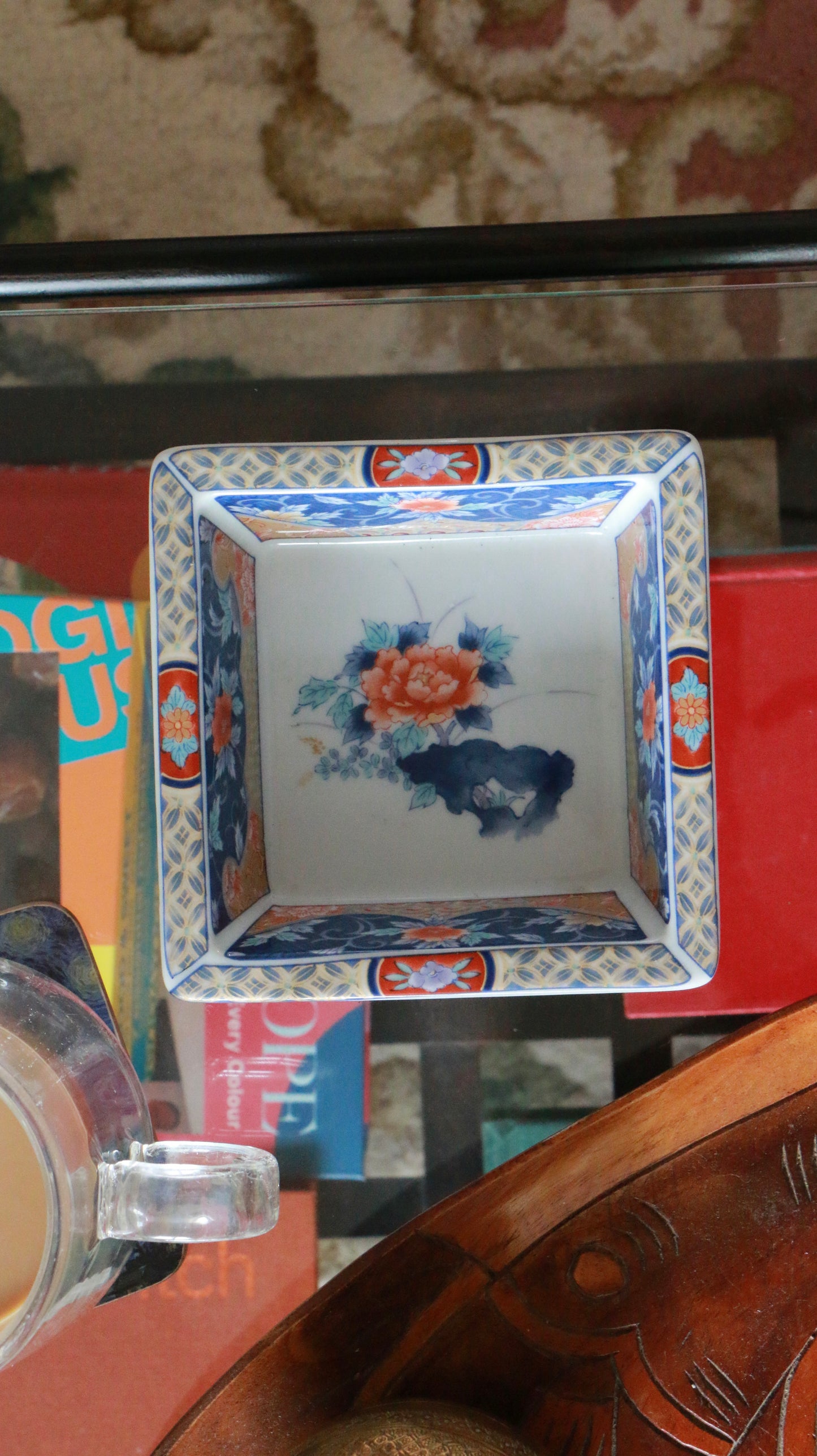 Vintage Japanese Imari Square Bowl – Hand-Painted Porcelain