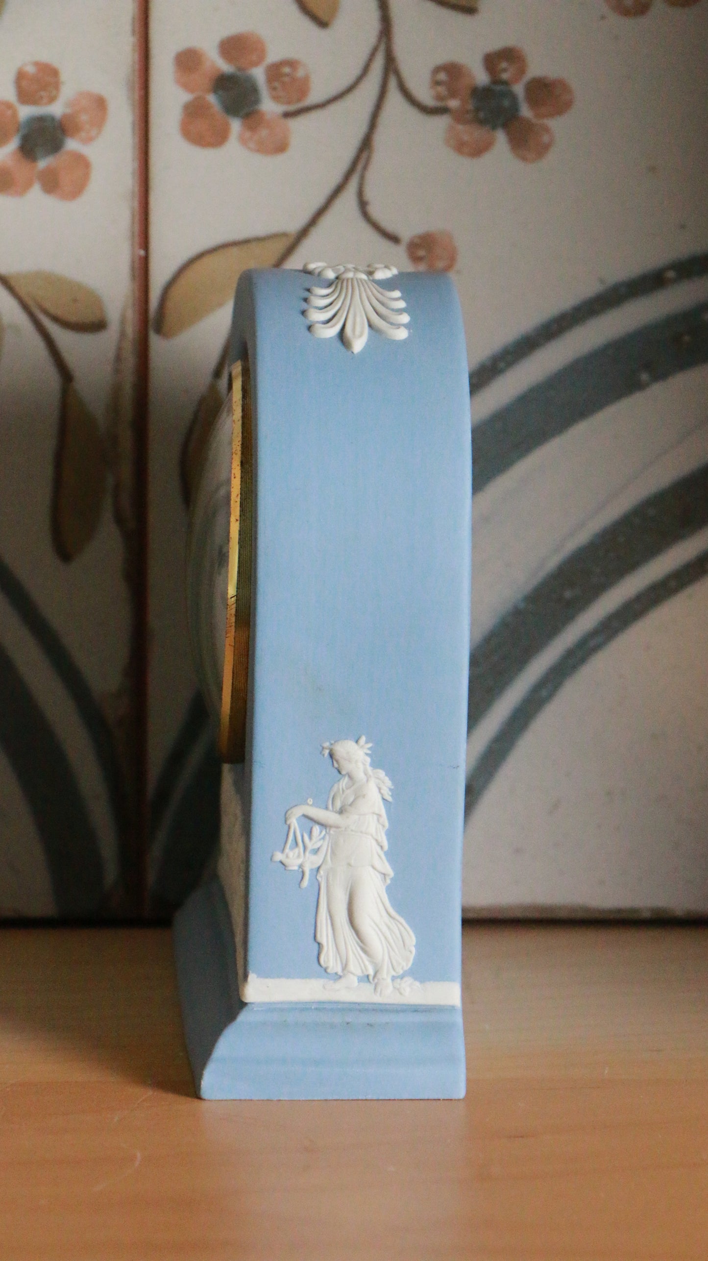 Vintage Wedgwood Jasperware Mantel Clock with White Relief Design – Blue & White
