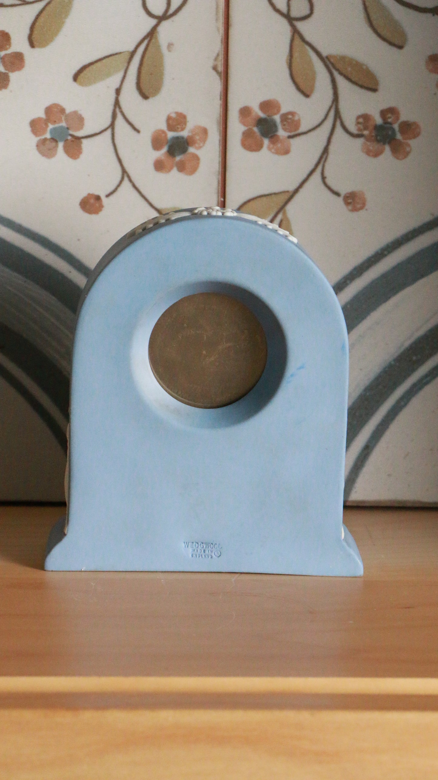Vintage Wedgwood Jasperware Mantel Clock with White Relief Design – Blue & White