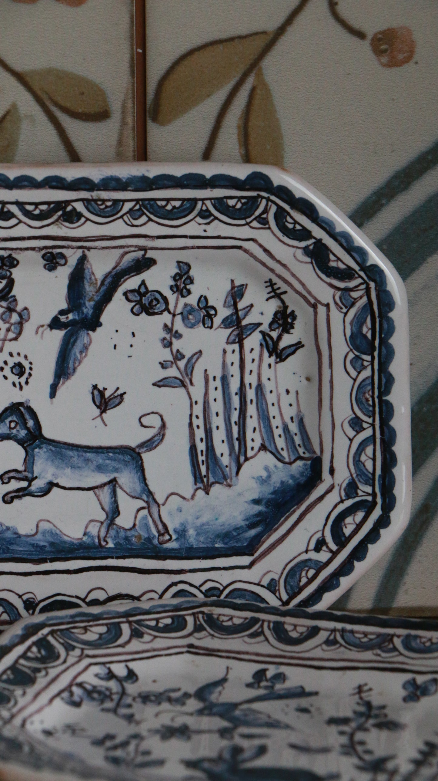 Pair of Hand-Painted Portuguese Conímbriga Plates – Dog & Rabbit Motifs
