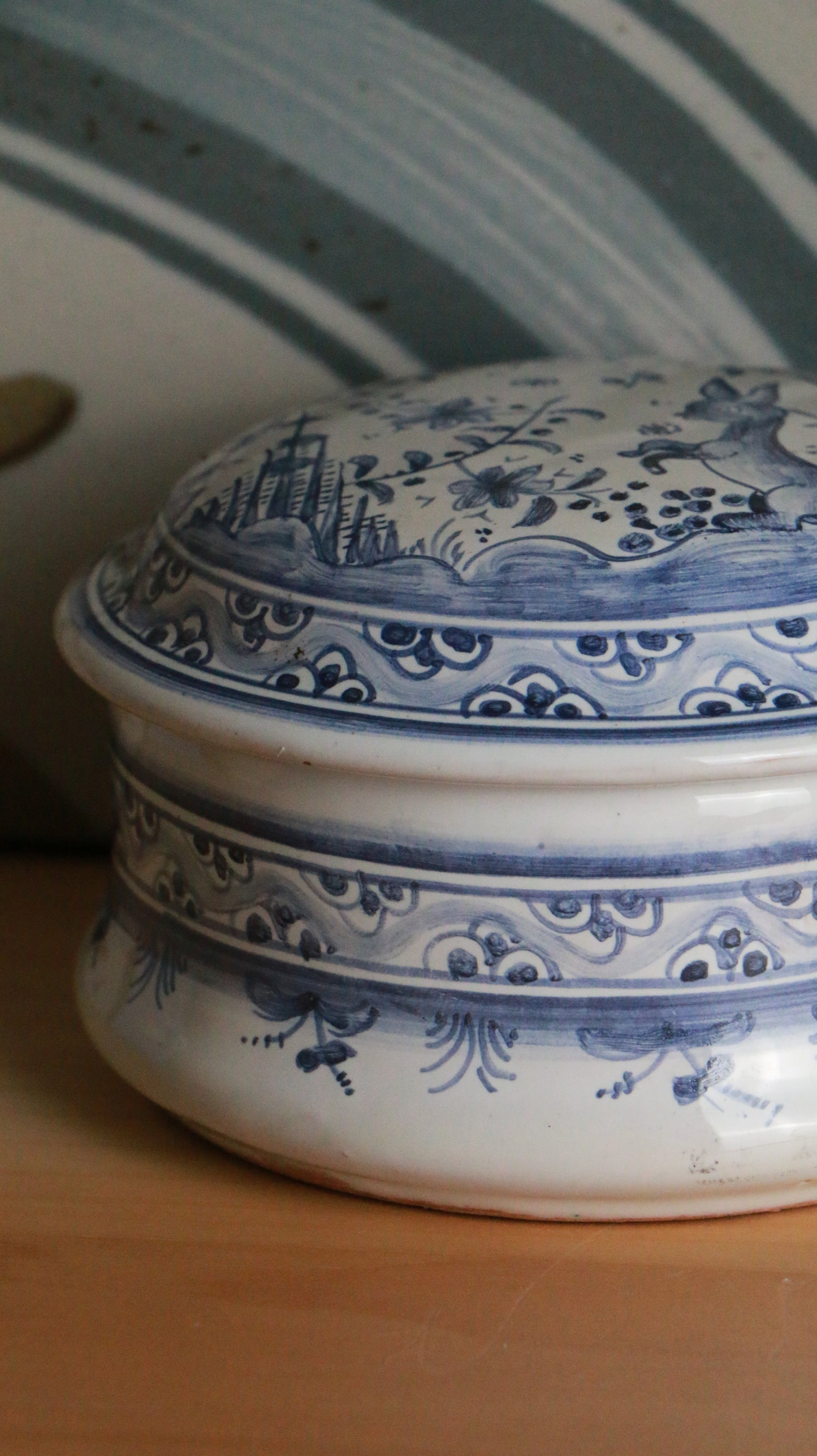 Pair of Hand-Painted Blue & White Lidded Portuguese Ceramic Boxes – Conimbriga, Séc. XVII