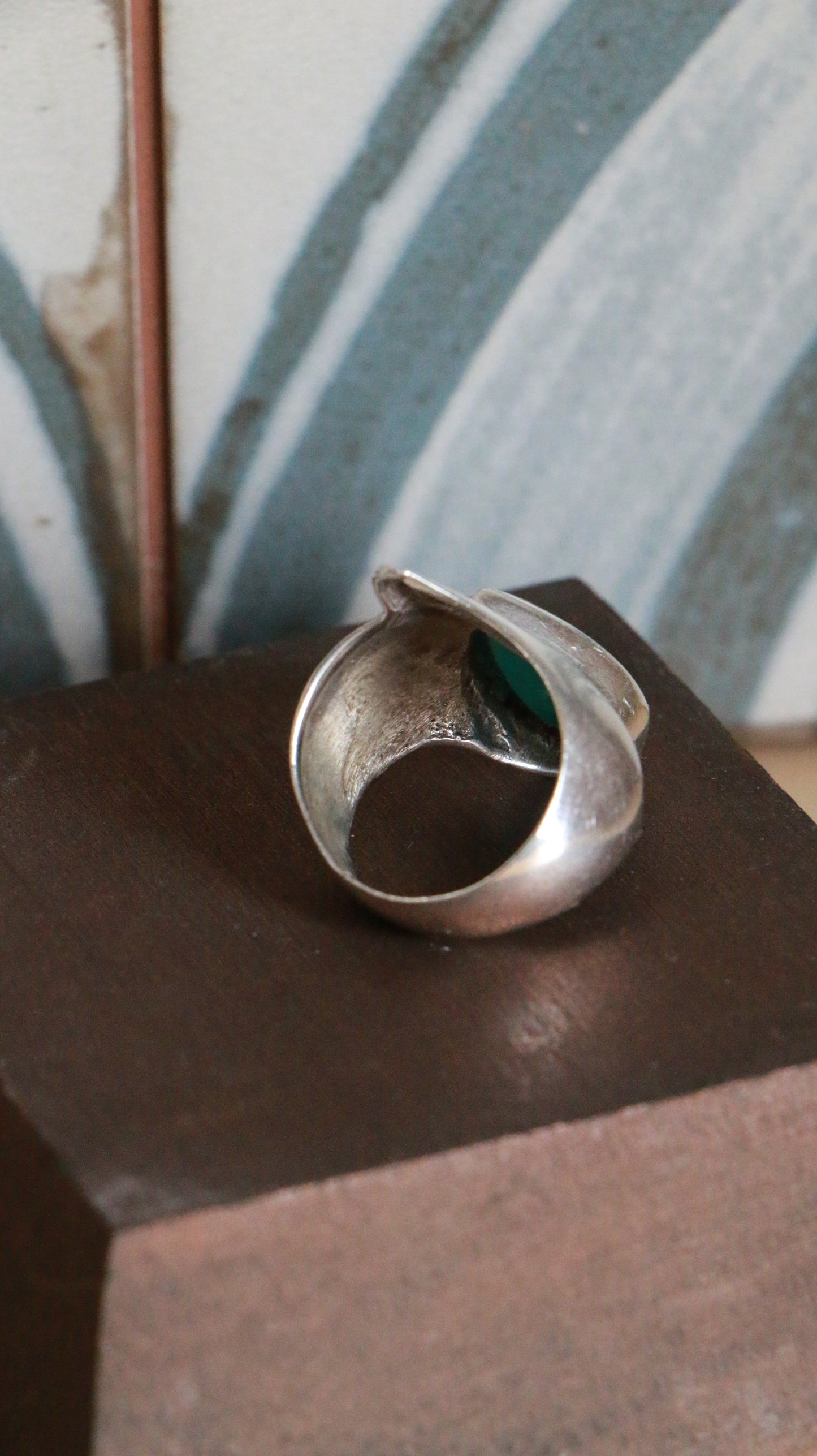 Vintage Sterling Silver Modernist Ring with Green Onyx Inlay