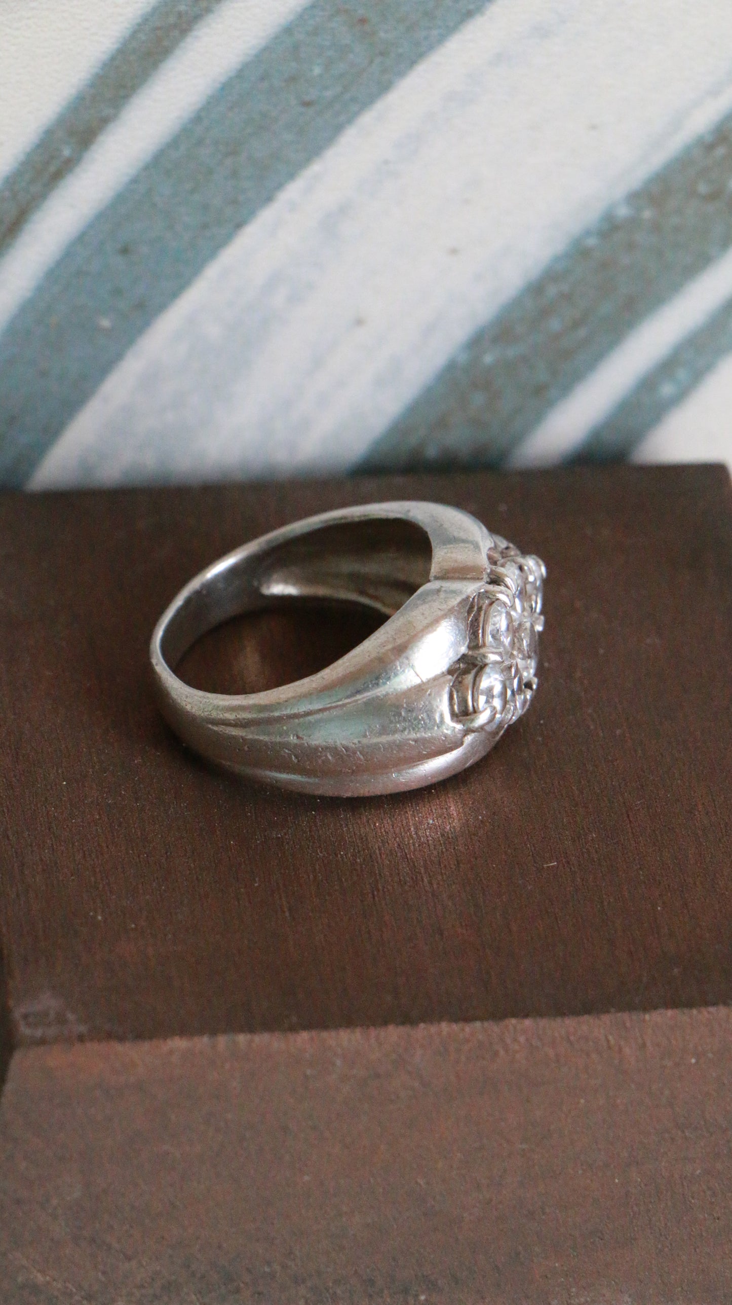 MARRAKESH EDIT - Vintage Sterling Silver Cluster Ring with Seven Clear Stones