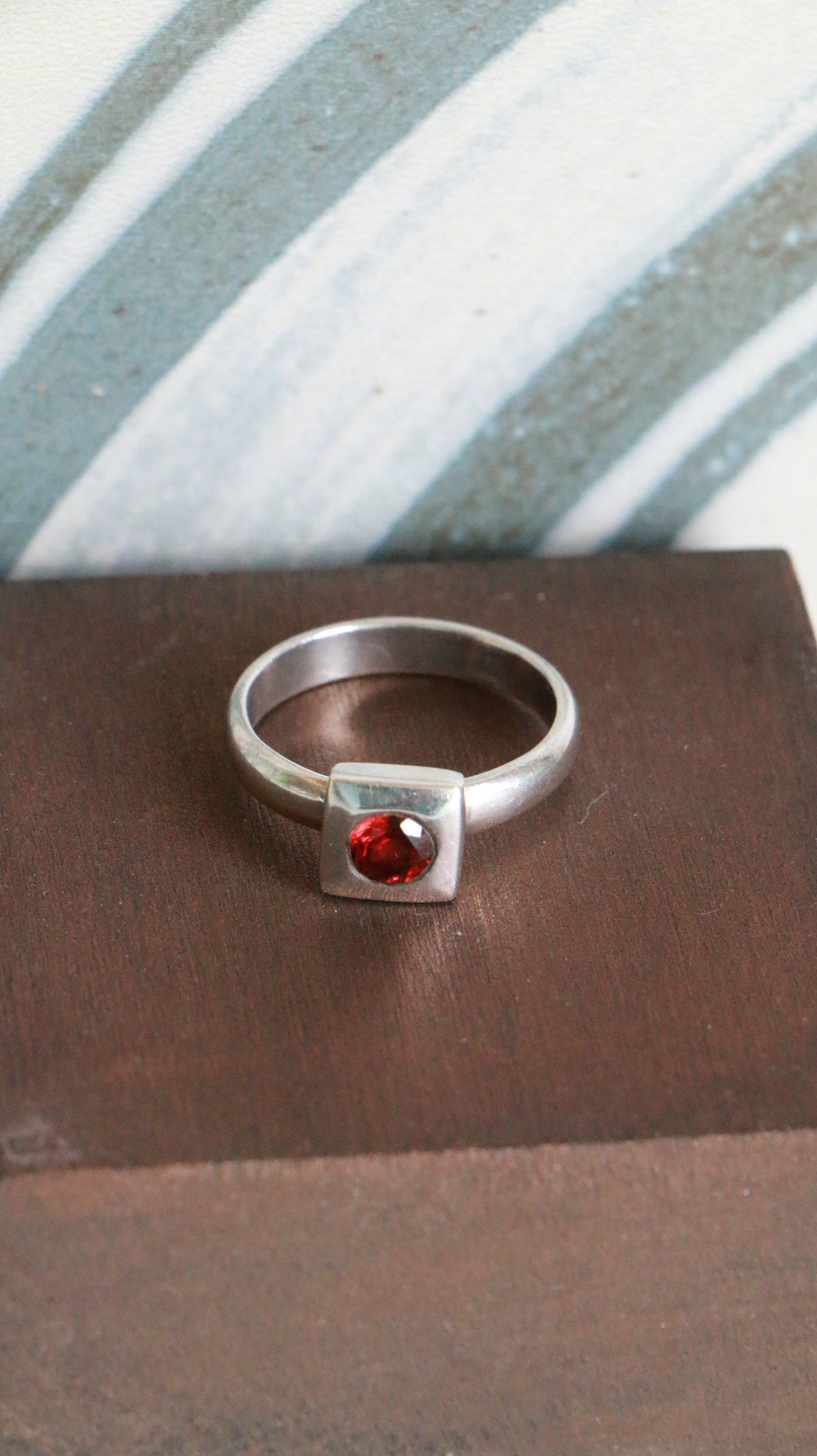 MARRAKESH EDIT - Vintage Sterling Silver Ring with Red Garnet Stone