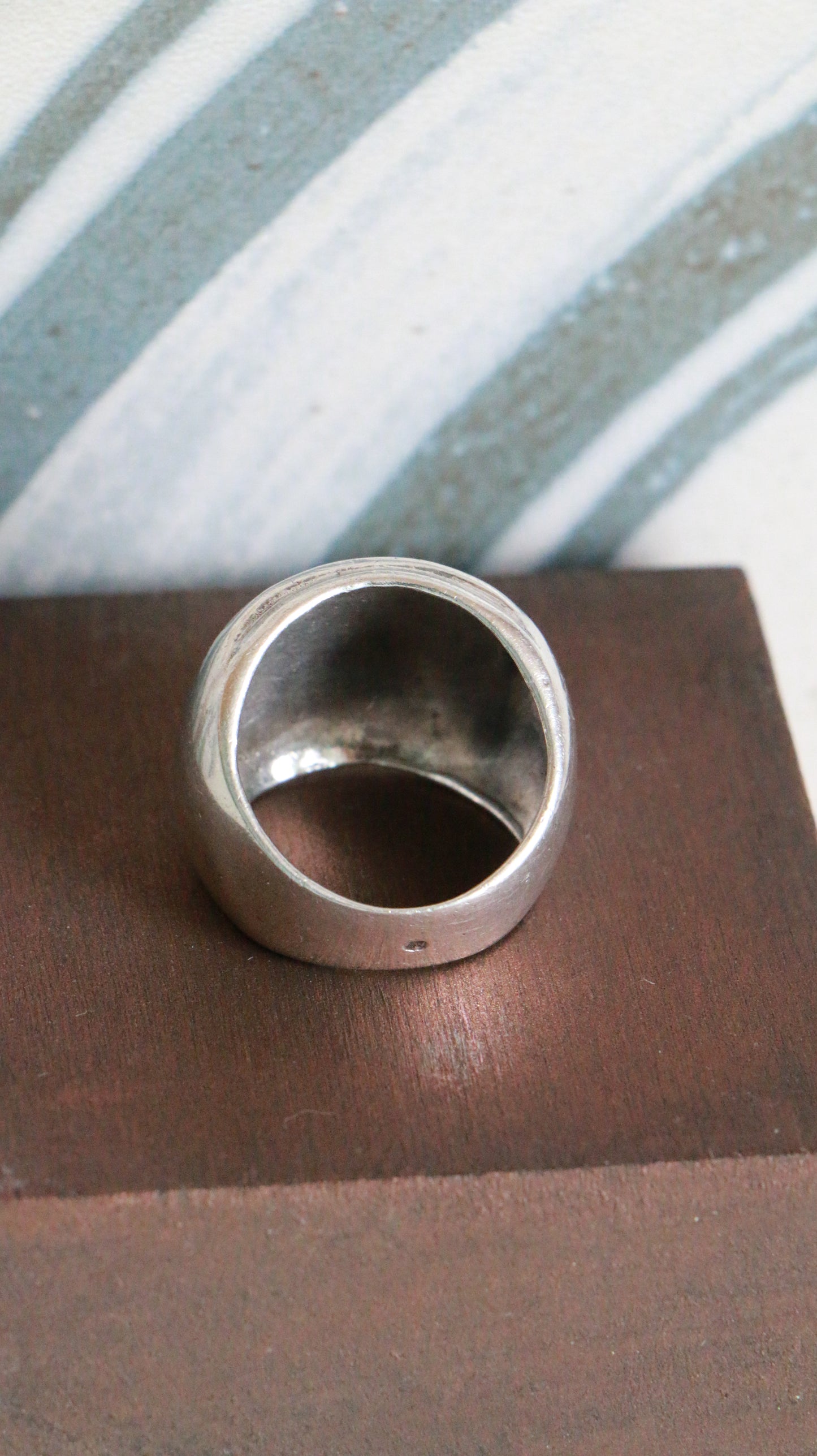 MARRAKESH EDIT - Vintage Sterling Silver Multi Mother of Pearl Inlay Ring