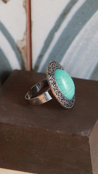 Turquoise-Coloured Oval Costume Ring