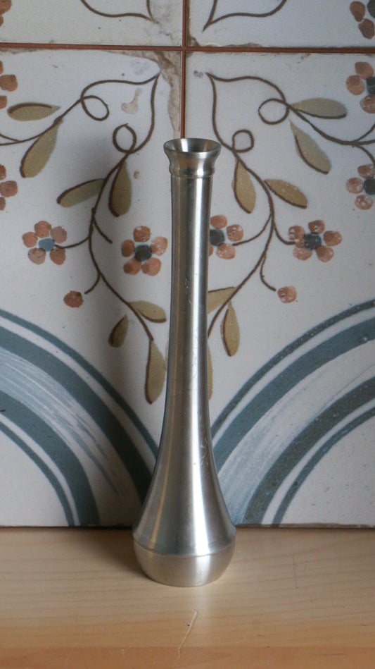 Vintage Pewter Bud Vase – Tumasek Pewter, Singapore