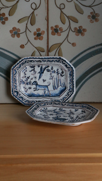 Pair of Hand-Painted Portuguese Conímbriga Plates – Dog & Rabbit Motifs