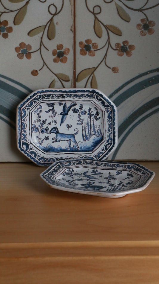 Pair of Hand-Painted Portuguese Conímbriga Plates – Dog & Rabbit Motifs