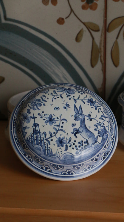 Pair of Hand-Painted Blue & White Lidded Portuguese Ceramic Boxes – Conimbriga, Séc. XVII