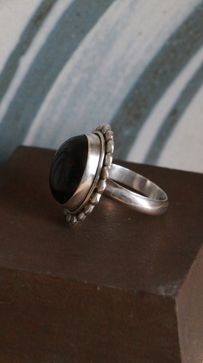 Vintage Sterling Silver Amethyst Ring with Floral Scalloped Bezel